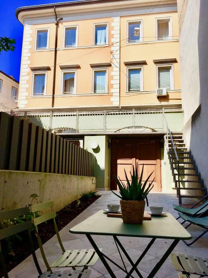 Madonna Del Mare Apartment Trieste Luaran gambar